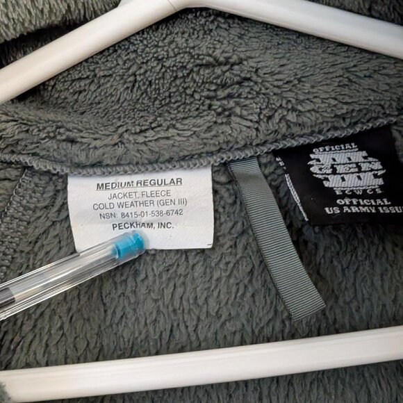 US Army Surplus Fleece Jacket ECWCS Gen III Level 3 Size Medium - Picture 4 of 4